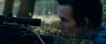 Кадр з фільму 22 милі