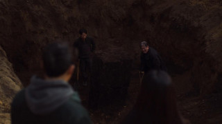 Кадр з фільму Ексгумація