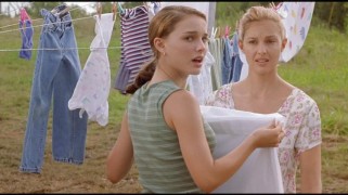 Кадр з фільму Там, де серце