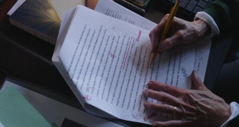 Кадр з фільму Нам за 80 - ми за Бреді