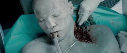 Кадр з фільму Титан