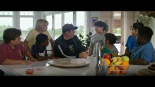 Кадр з фільму Рідна команда