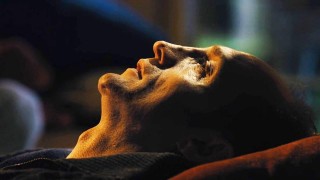 Кадр з фільму Смерть супергероя