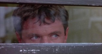 Кадр з фільму Зрада