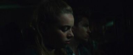 Кадр з фільму Так близько до горизонту