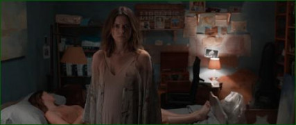 Кадр з фільму Спляча