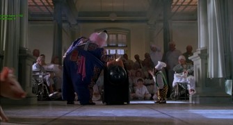 Кадр з фільму Бейб: Поросятко у місті