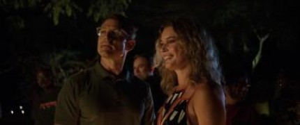 Кадр з фільму Хижаки