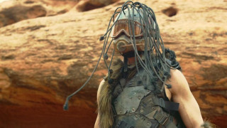 Кадр з фільму Вціліла