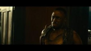 Кадр з фільму Хижачка