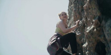 Кадр з фільму Над безоднею