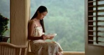 Кадр з фільму Індокитай