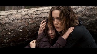 Кадр з фільму Викрадена