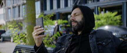 Кадр з фільму Чорний лотос