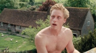 Кадр з фільму Смерть на похороні