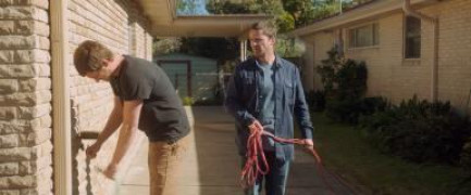 Кадр з фільму 99 будинків