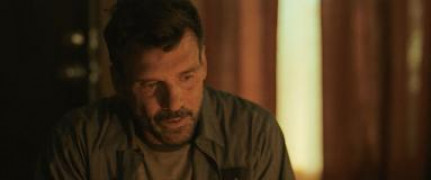 Кадр з фільму Райське шосе