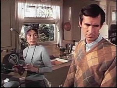 Кадр з фільму Як жахливо про Алана