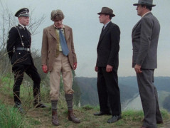 Кадр з фільму Самотній вовк