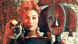 Кадр з фільму Дзвінок, книга, свічка