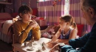 Кадр з фільму Війна з дідусем