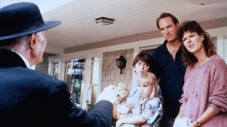 Кадр з фільму Полтергейст 2: Інший бік