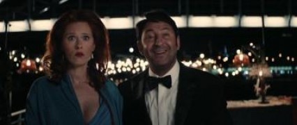 Кадр з фільму Колишніх агентів не буває