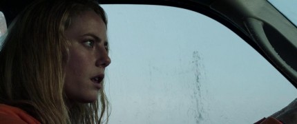 Кадр з фільму Хижаки