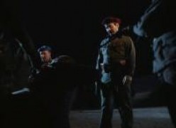 Кадр з фільму Земля - повітря