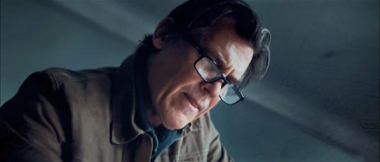 Кадр з фільму Зброя