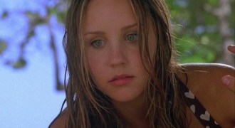 Кадр з фільму Кохання на острові