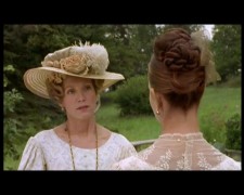 Кадр з фільму Червоне та чорне