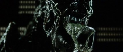 Кадр з фільму Чужий 4. Воскресіння