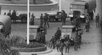 Кадр з фільму Битва за Алжир