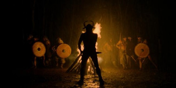 Кадр з фільму Варяг