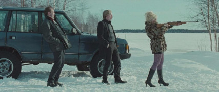 Кадр з фільму Білий як сніг