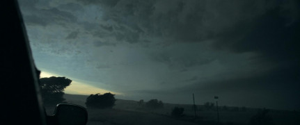 Кадр з фільму Смерчі