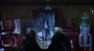 Кадр з фільму Жало