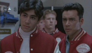 Кадр з фільму Врятуй мене