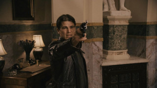 Кадр з фільму Чорна Орхідея