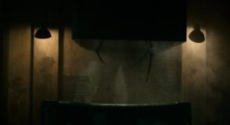 Кадр з фільму Жало