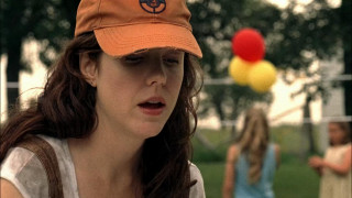 Кадр з фільму Вінеґар Хілл