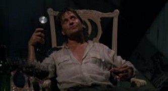 Кадр з фільму Війна подружжя Роуз