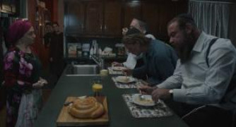 Кадр з фільму Спіймати на гарячому