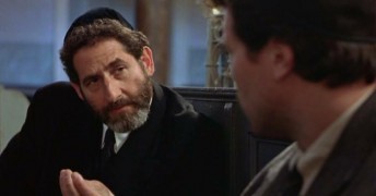 Кадр з фільму Непереможний