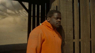 Кадр з фільму Ноу