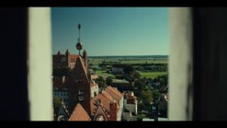 Кадр з фільму Кольори зла: Чорний