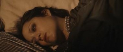 Кадр з фільму Фатальна пристрасть