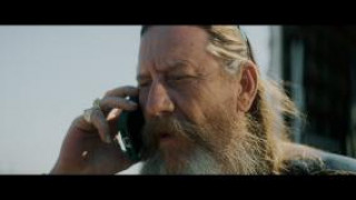 Кадр з фільму Бензинова алея