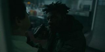 Кадр з фільму Вони клонували Тайрона